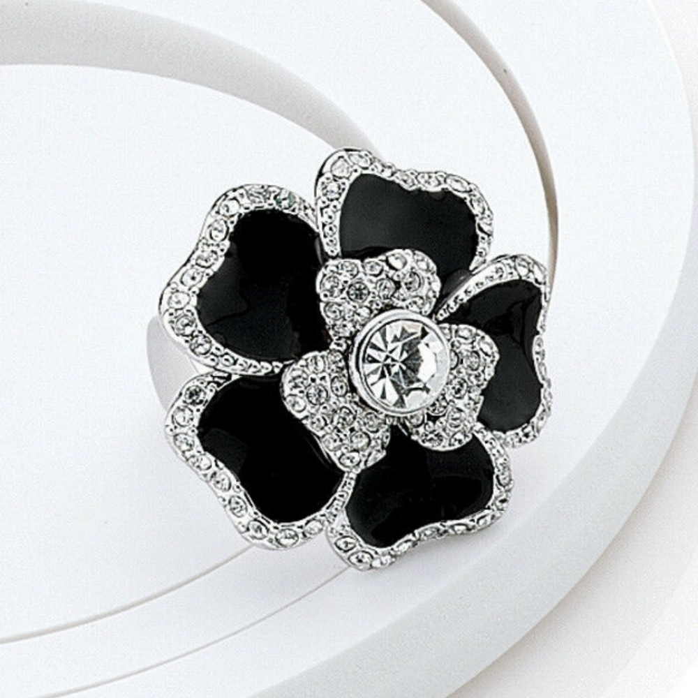Lia Sophia blooming ring